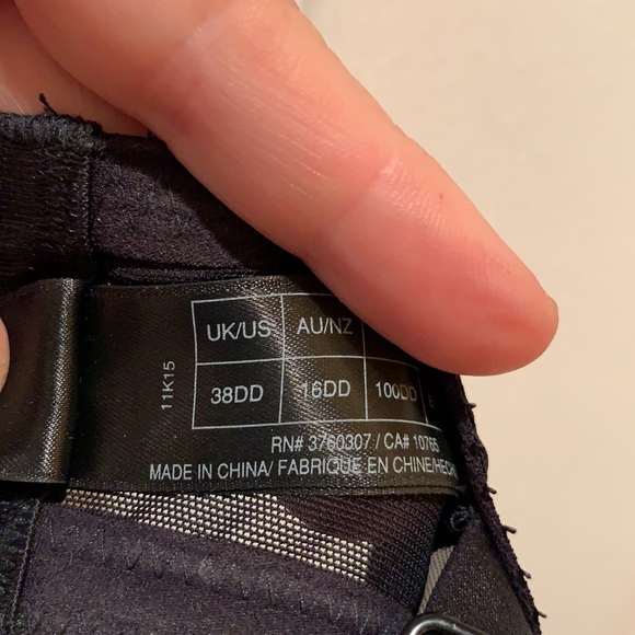 Black Heidi Klum bra - Picture 5 of 5